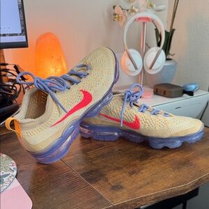 LIKE NEW Nike Air VaporMax 2023 Flyknit Sz 7.5
